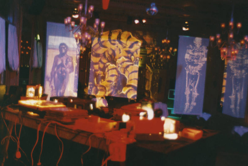 Extrema. Time Reflexion. Bonbonniere. Maastricht. 1999