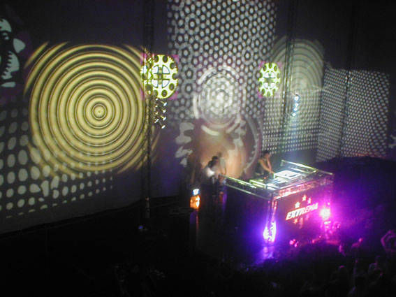 Extrema, visuals, judocus, projecties, vj, beursgebouw, eindhoven, 2002
