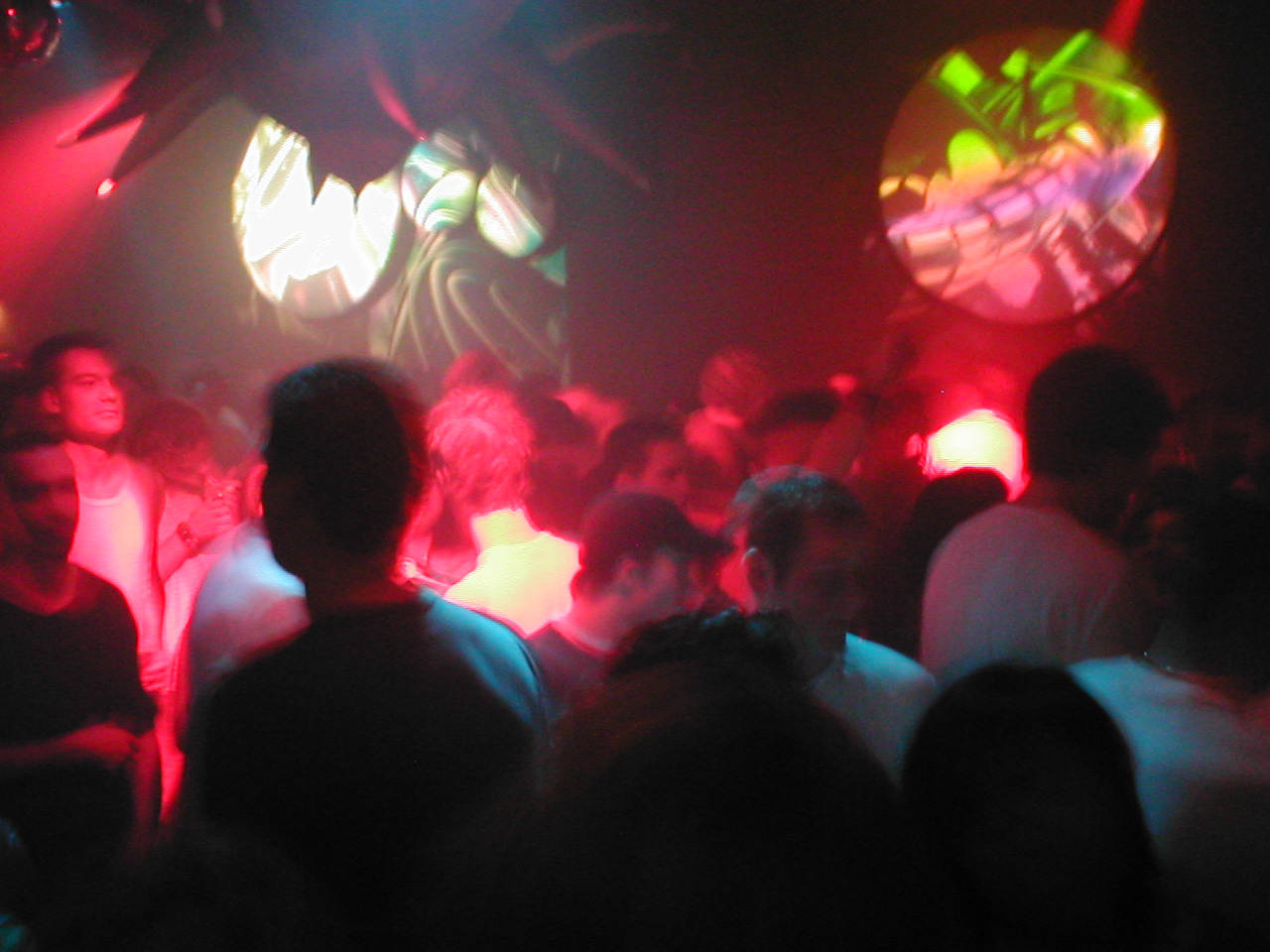 Borderline, community, mazzo, amsterdam, visuals, judocus, vj, 2003, night,  james, holden