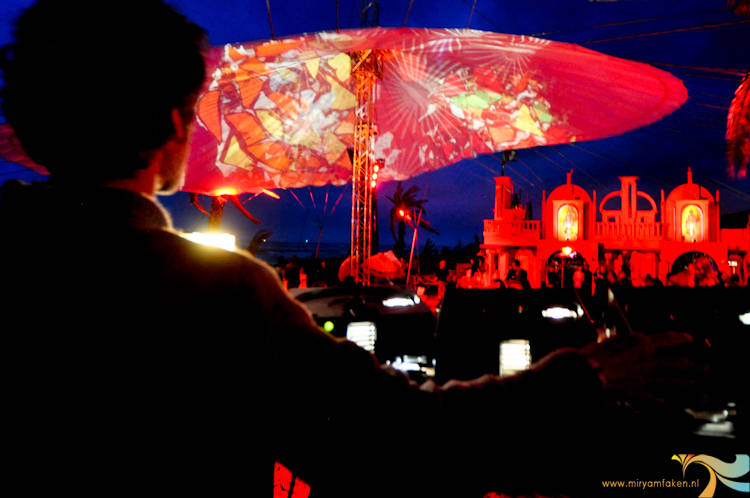 Cocoon, woodstock, 69, judocus, visuals, vj, projections, 2010