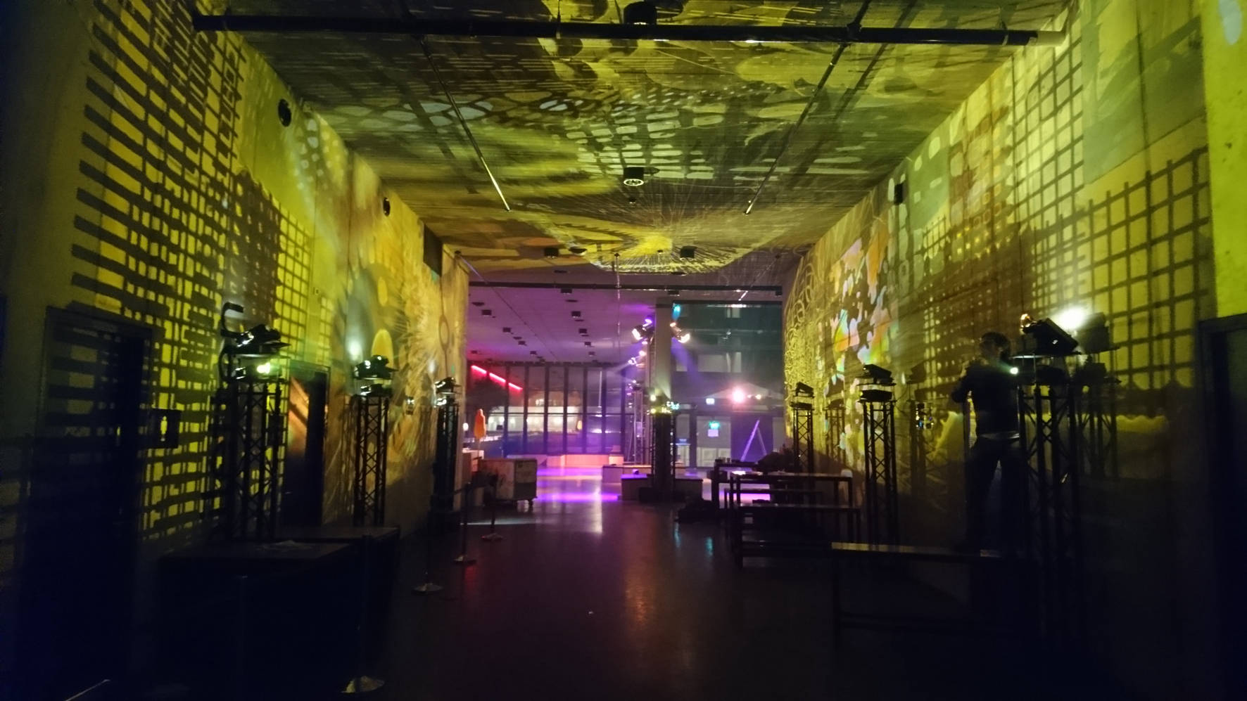 Loveland Live, Mediahaven,  Amsterdam, 2017, judocus, visuals, projections, slidesinmotion